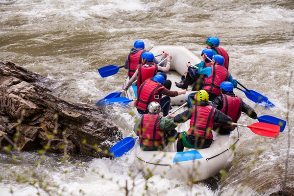 Expedições de Rafting: Desafie as Correntezas dos Rios Mais Aventureiros